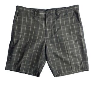 ⭐️ Haggar plaid shorts- size 38